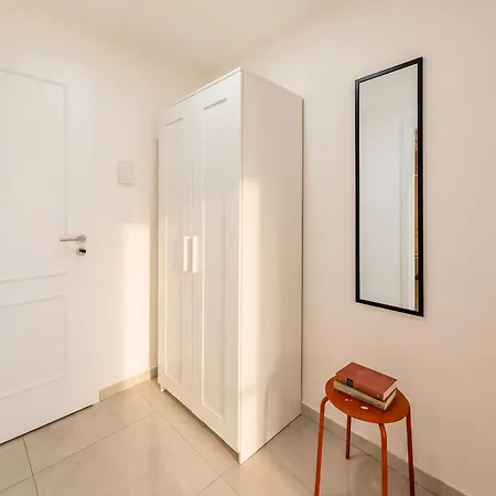 شقة Prague Center Apartment - Private Terrace & Yard براغ